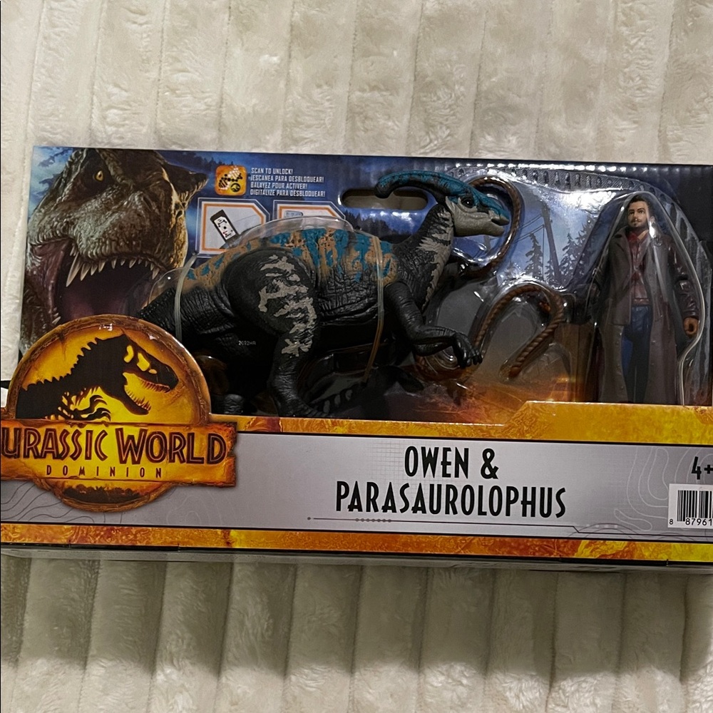 Mattel Jurassic World Owen & Parasaurolophus Figure Set - Black, Blue, Gray